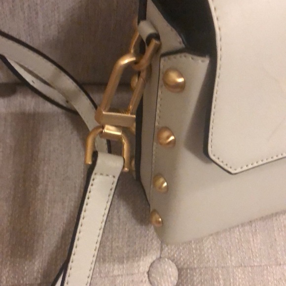 Crossbody Flynn bag - Picture 7 of 8